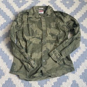 NWOT Men’s button-down wrangler shirt
